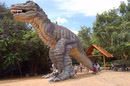 Tiranosaurio a la entrada del Parque Megafauna